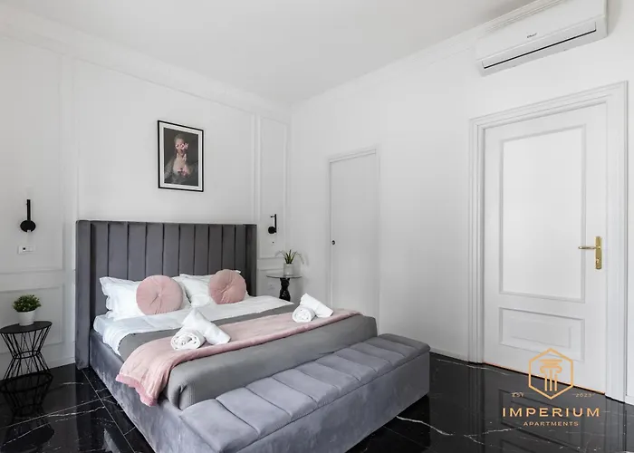 Nana - 200mt To Metro, Near Vatican, A-c, Pvt Bathrooms 4*