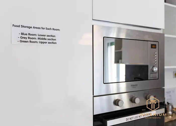 Nana - 200mt To Metro, Near Vatican, A-c, Pvt Bathrooms 4* Roma